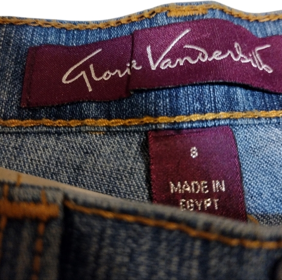 Gloria Vanderbilt Blue High Rise Mom Jeans Pre-Rolled Capris Size 8! - Picture 2 of 16